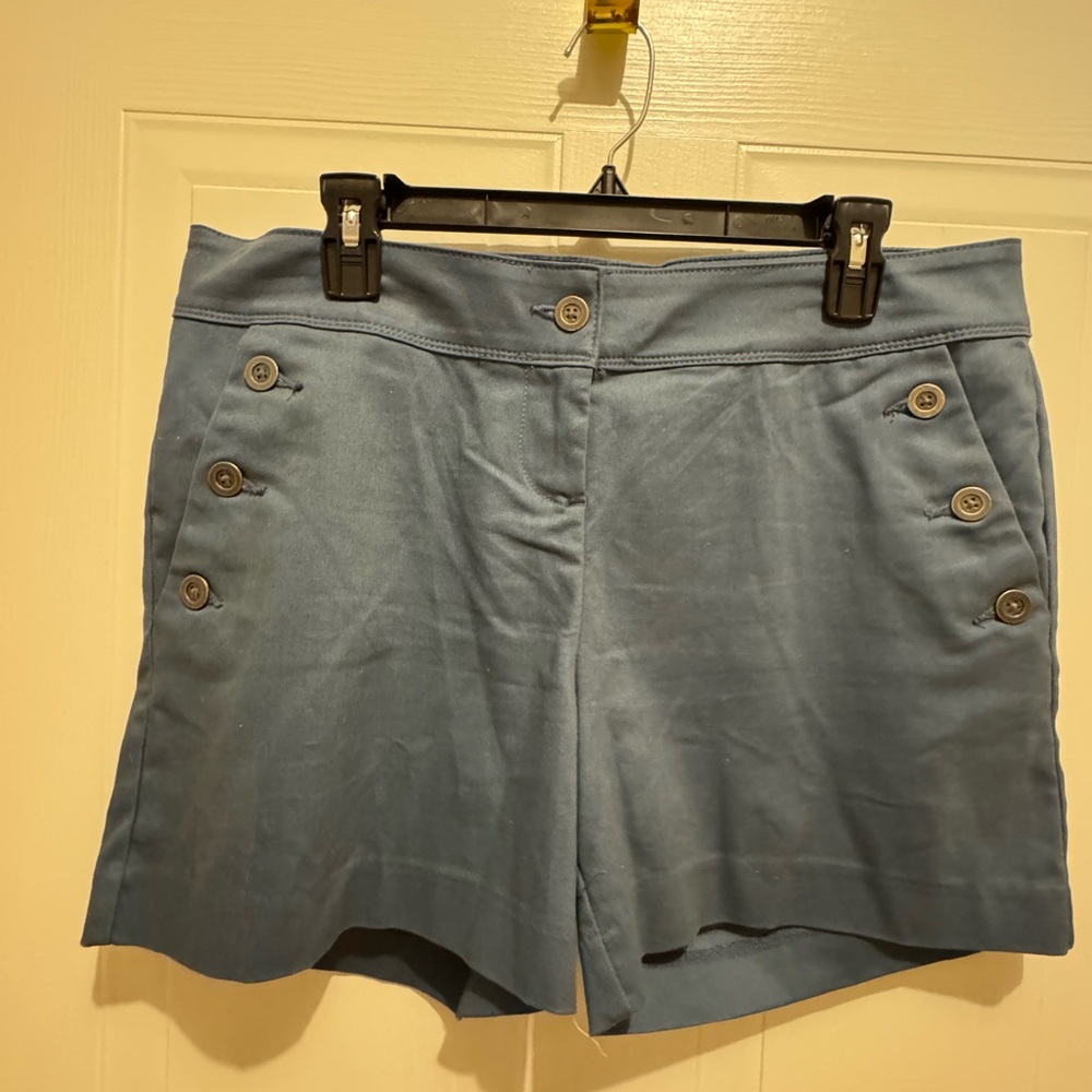 Isaac Mizrahi Sz 10 Slate Blue Shorts NWOT😊😊